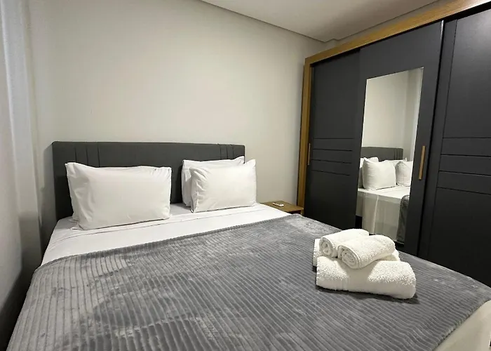 Novo Apt Com Otima Localizacao Em Foz - Regiao Central